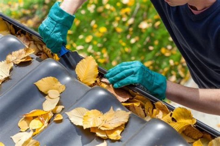 Gutter Cleaning in Sacramento CA