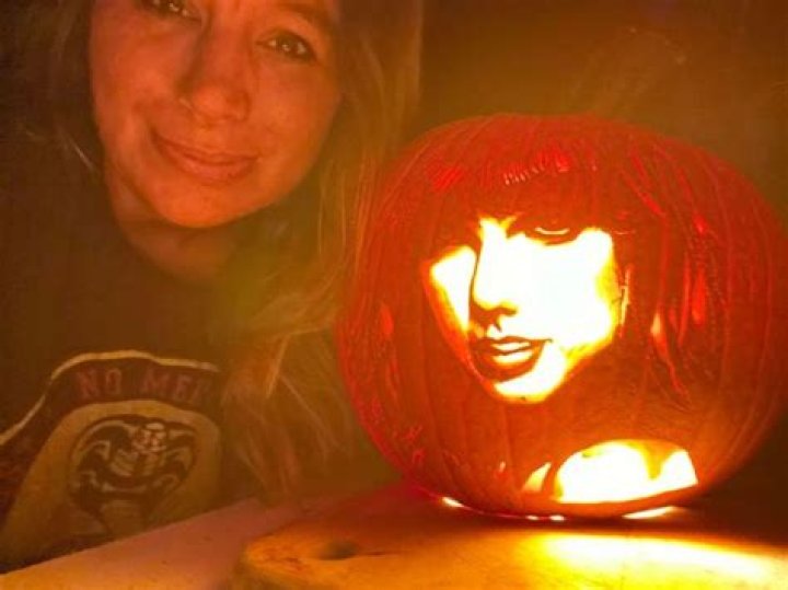 Taylor Swift Pumpkin Carving Unveiled