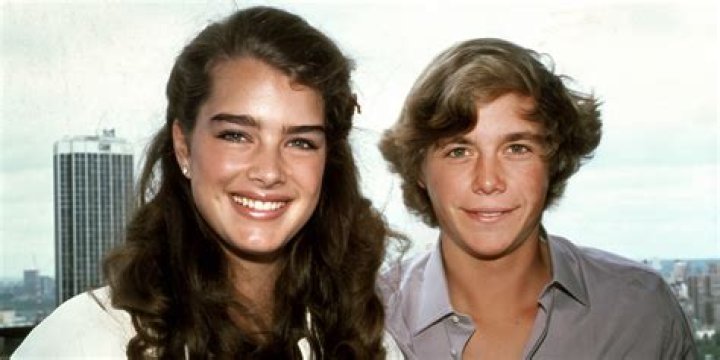 Uncover The Secrets Of Christopher Briney's Wife: Unseen Insights
