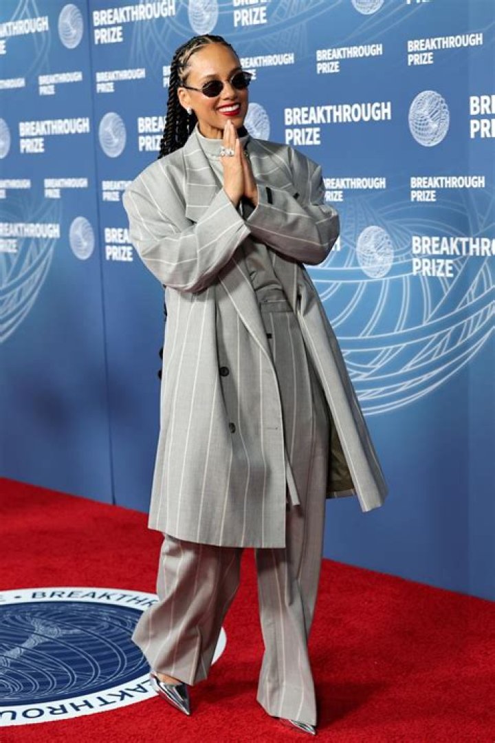 Unleashing The Power Of Body Positivity: Alicia Keys' Bikini Breakthrough