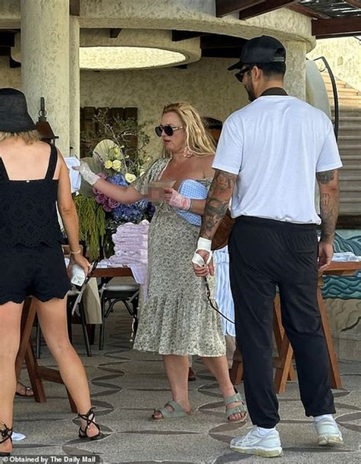 Unveiling The Cultural Impact Of Britney Spears' Nip Slip: Insights And Discoveries