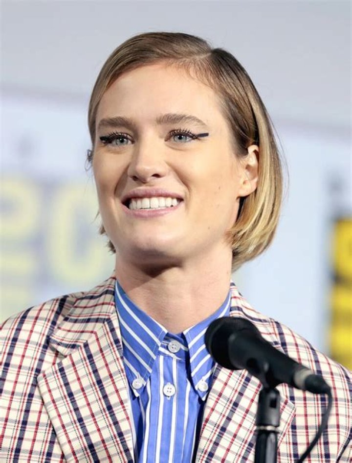 Unveiling The Secrets Of Mackenzie Davis's Matrimony: Exclusive Insights And Revelations