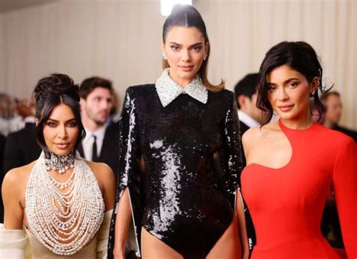 Unveiling The Secrets Of The Kardashians' Health Nut Salad